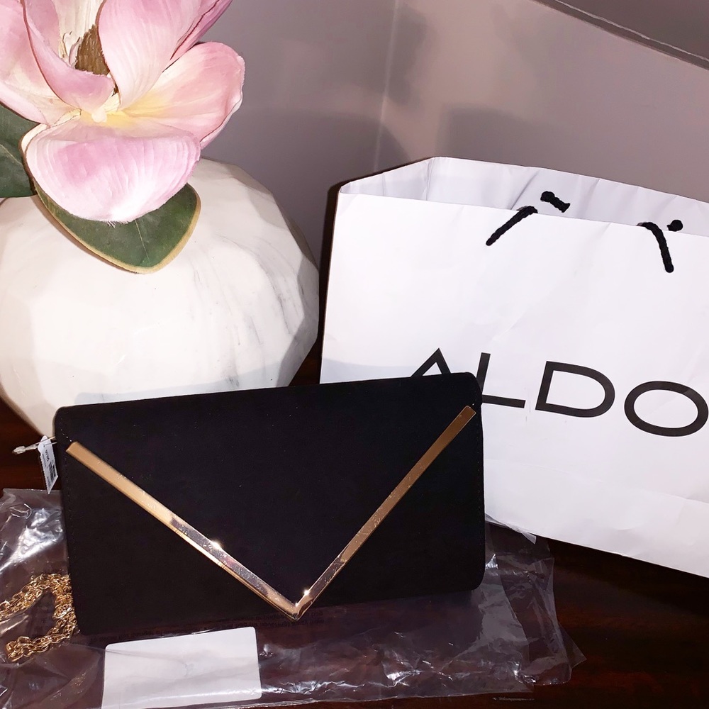 Clutch Suede black bag and Gold  is Fabulous 🙌🏽